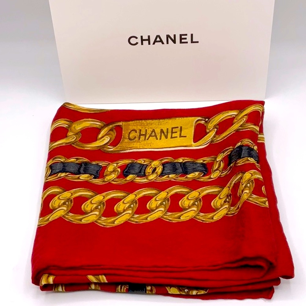 Chanel 31 Rue Cambon Paris Chain Link Silk Scarf - Picture 2 of 10